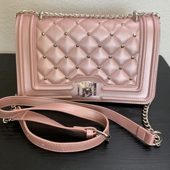 Badgley Mischka Handbags - BADGLEY MISCHKA Vegan leather women’s bag, NWOT